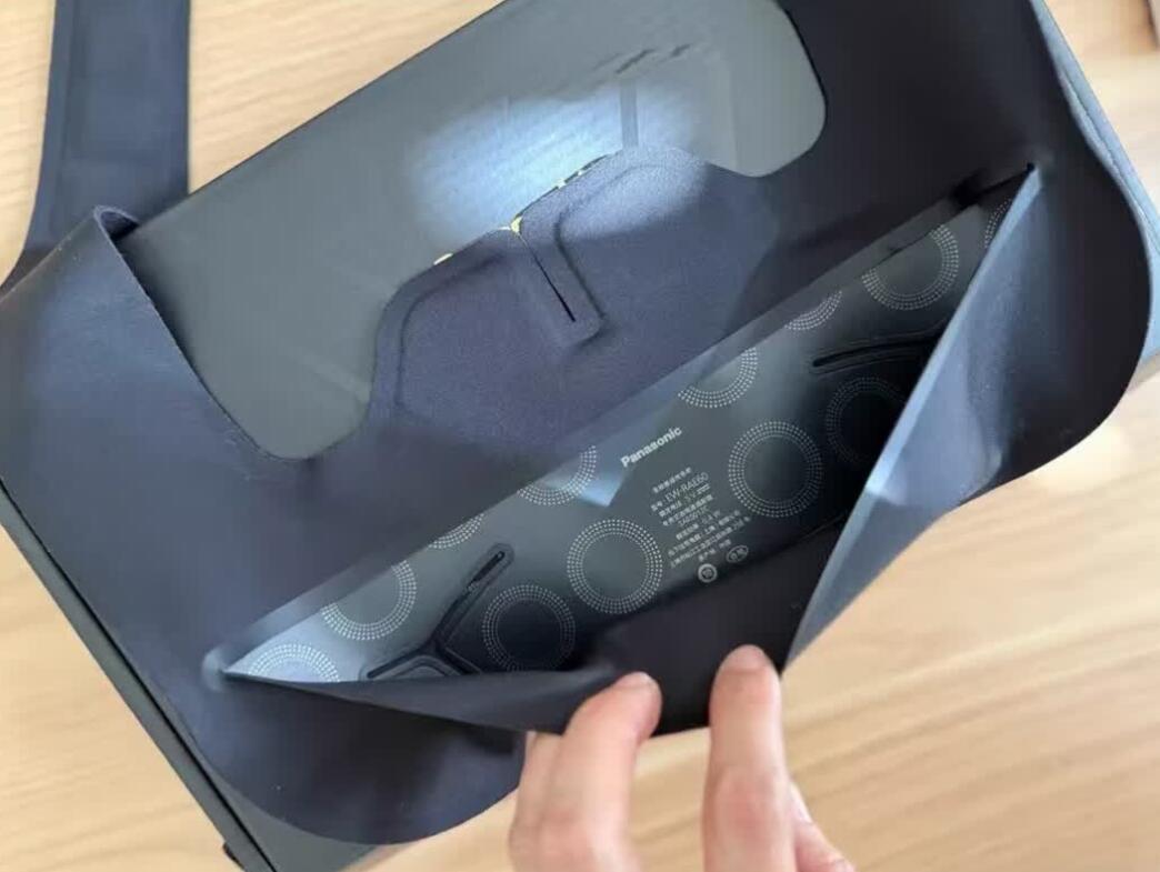 全新未拆封！品牌颈部按摩仪，朋友送的用不上